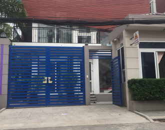 Cách sơn cửa sắt bằng tay bền đẹp