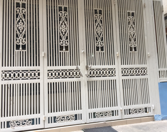 Sắt hay nhôm sự lựa chọn nào tốt hơn cho cửa ra vào