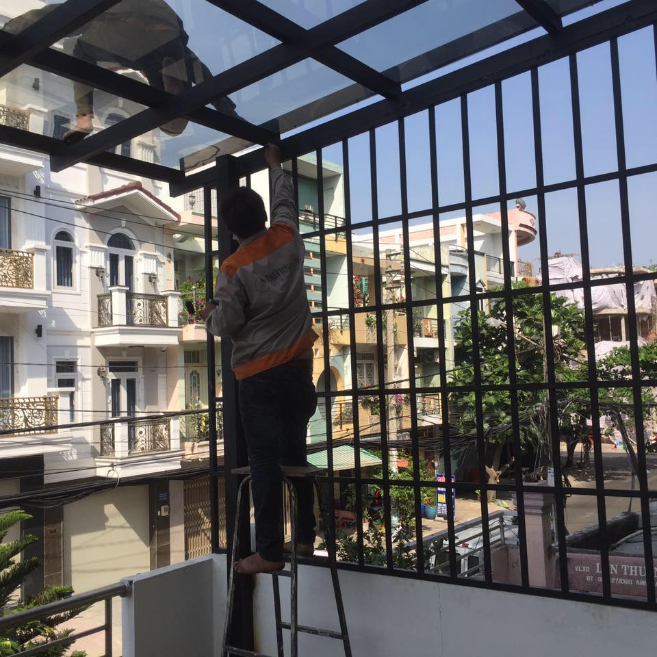 sửa cửa sắt