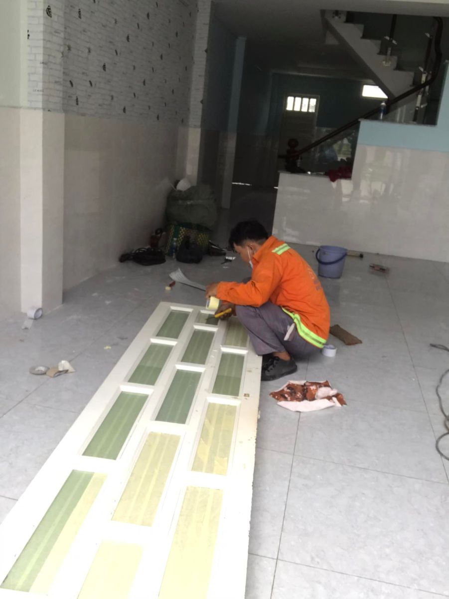 sửa chữa cửa sắt