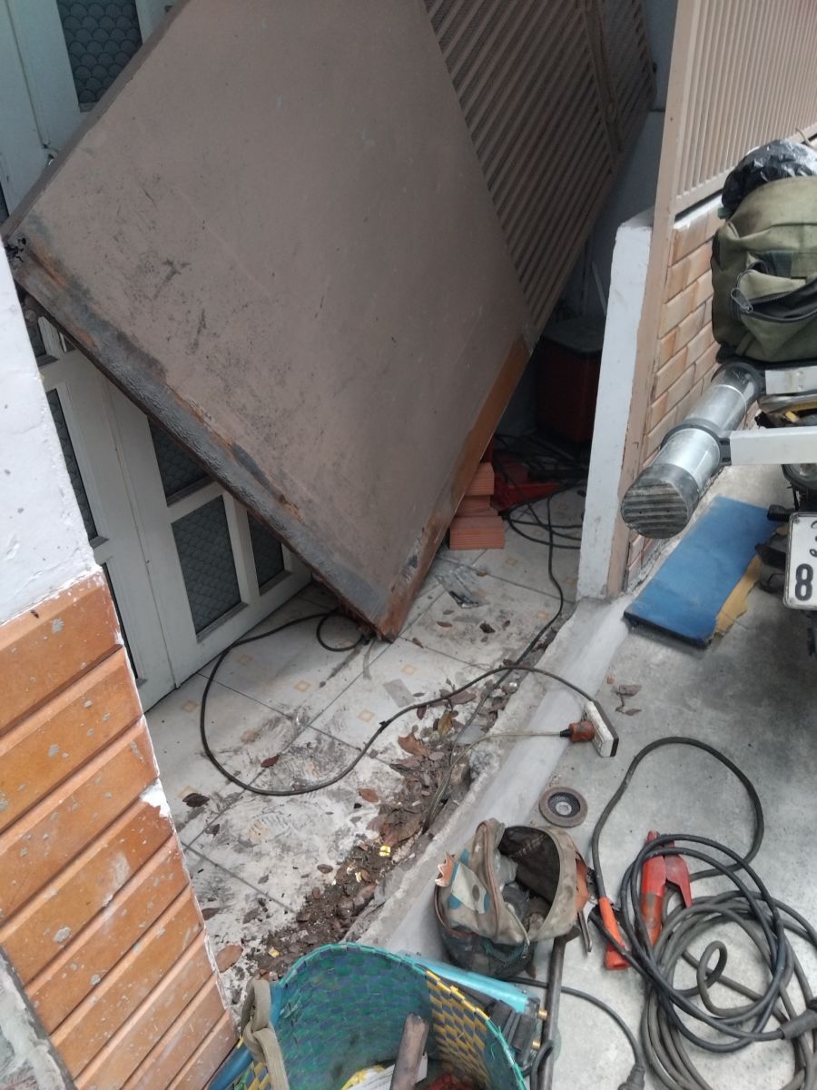 sửa cửa sắt giá rẻ