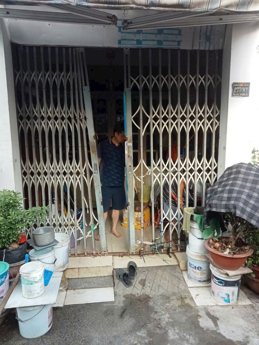 dịch vụ sửa cửa sắt