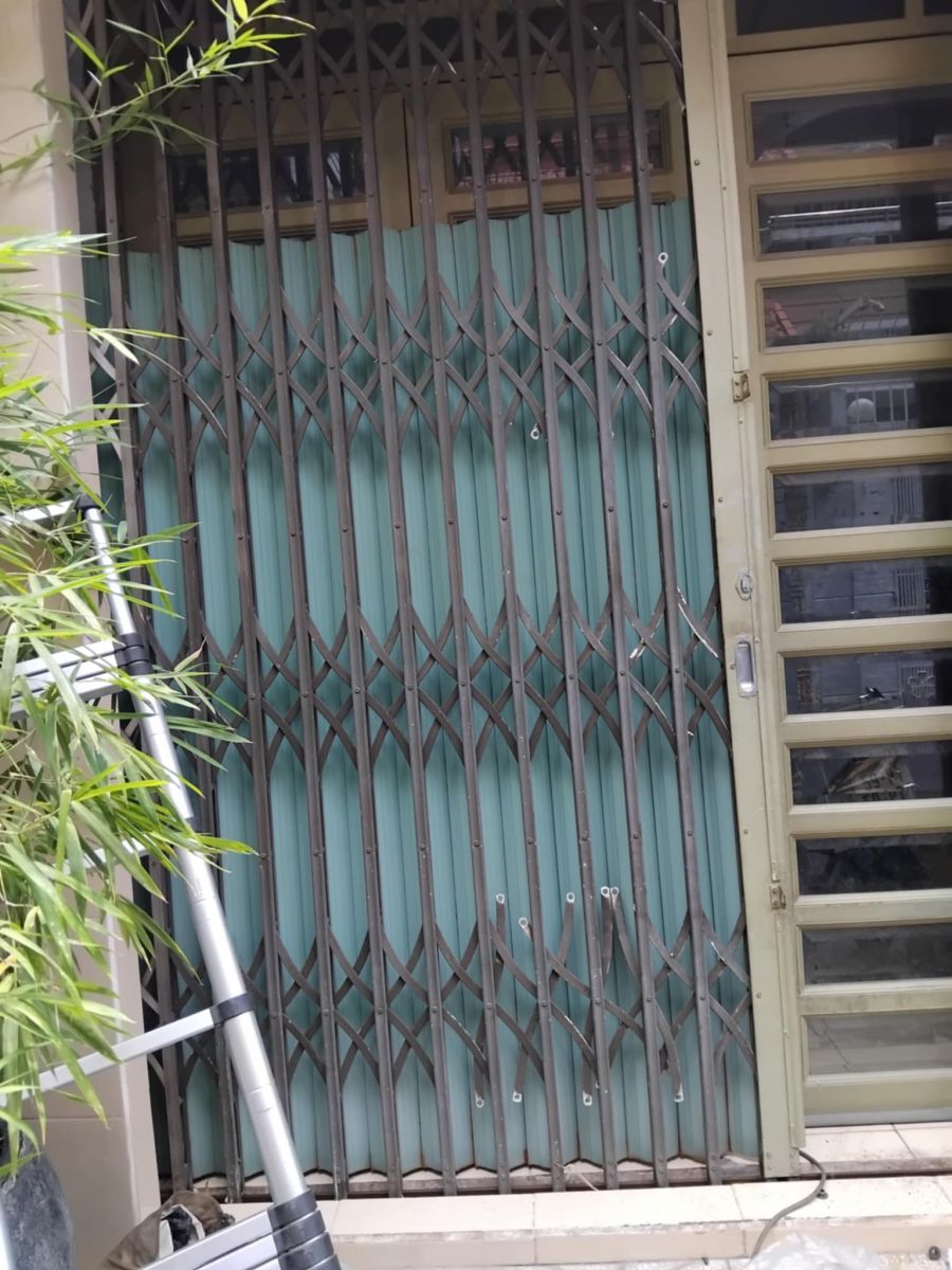 sửa cửa sắt giá rẻ tại nhà