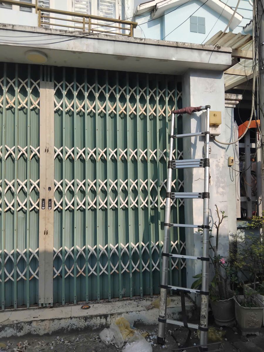 sửa cửa sắt