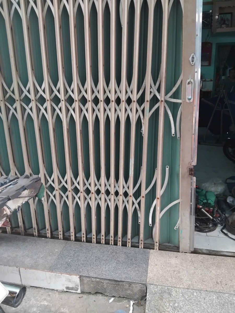 sửa cửa sắt giá rẻ