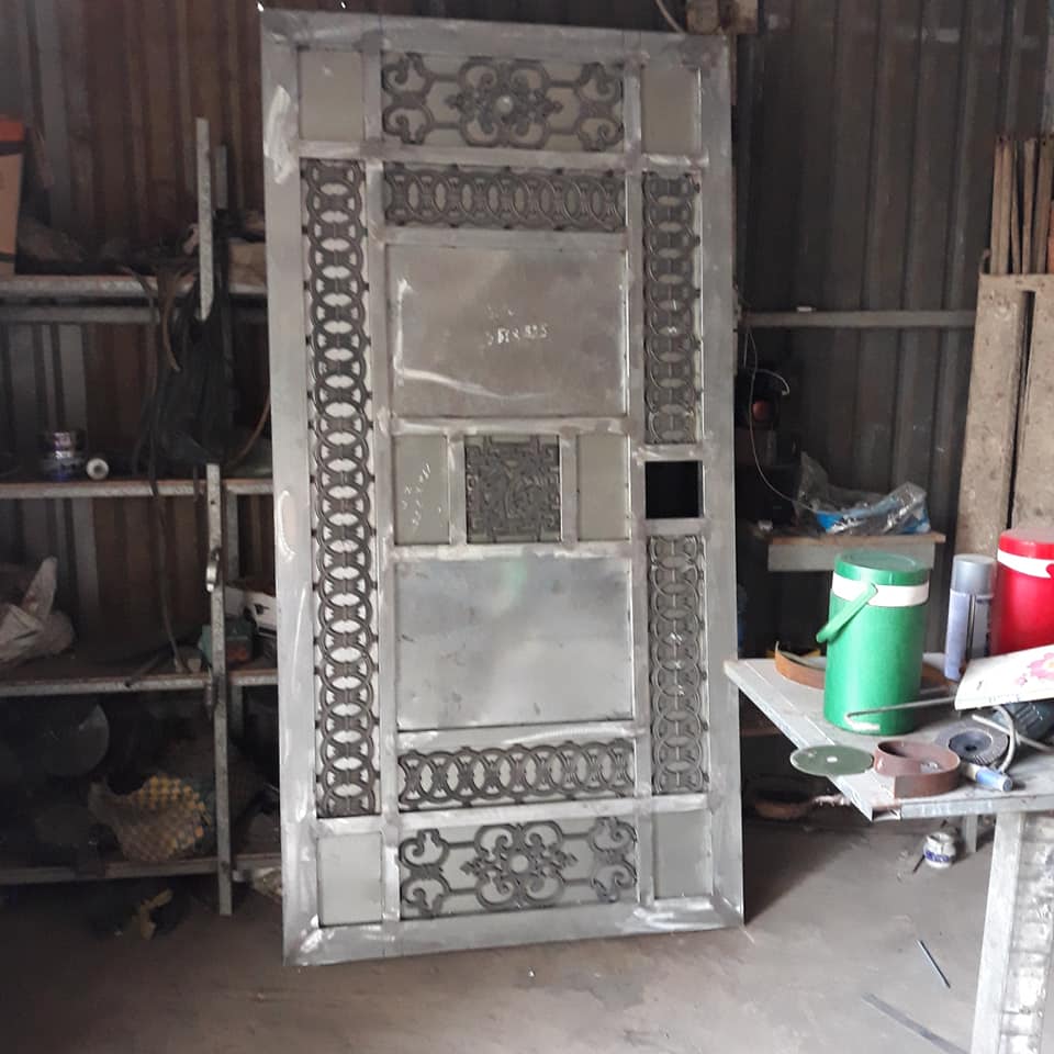 sửa cửa sắt tại nhà