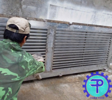 sửa cửa sắt tại nhà hcm giá rẻ uy tín