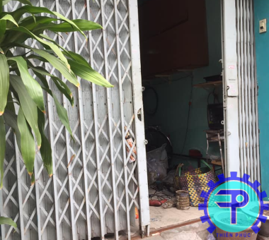 sửa cửa sắt