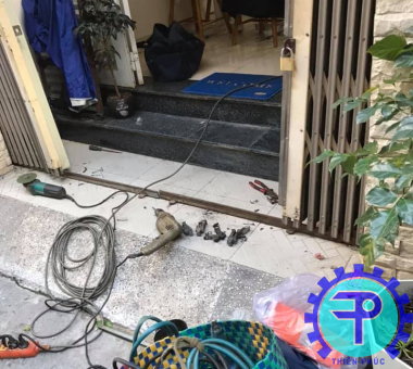 sửa cửa sắt tại nhà