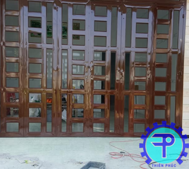 sửa cửa sắt tại nhà