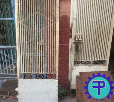 sửa cửa sắt tại nhà