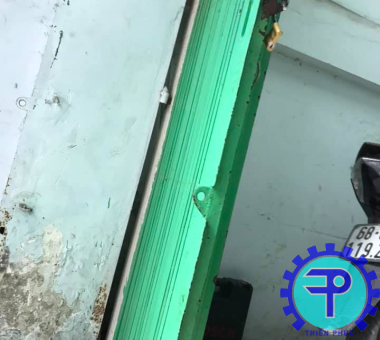 sửa cửa sắt không mở được 