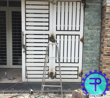 SỮA CHỮA CỬA SẮT HUYỆN BÌNH CHÁNH