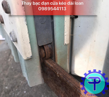 sửa cửa sắt